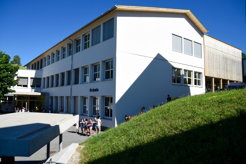 Schule Langenegg, Sanierung und Neubau einer Turnhalle